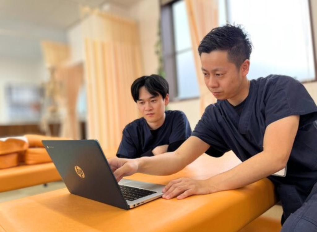 ✨腰痛と肩こりと眼精疲労の関係性とは？✨腰痛に強い上田市の整体院「うえだBJ整骨院」が解説⚠️