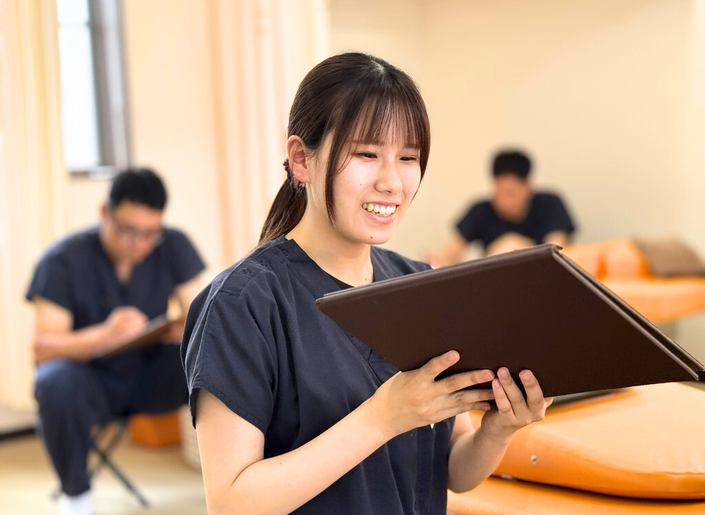 ✨腰痛を我慢するのはもう卒業！本当に改善する方法とは？✨腰痛治療に強い上田市の整体院「うえだBJ整骨院」が解説⚠️