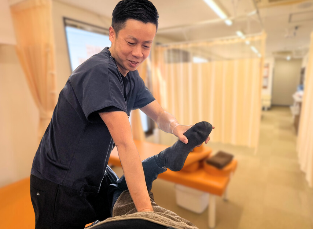 ⚠️その腰痛、足首の硬さが原因かもしれません⚠️✨腰痛治療に強い上田市の整体院「うえだBJ整骨院」が解説⚠️