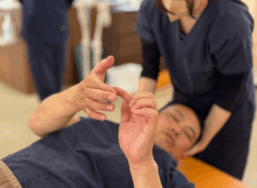 ⚠️その腰痛、もしかして内臓からのSOS？見逃せないサインとは？✨腰痛治療に強い上田市の整体院「うえだBJ整骨院」が解説⚠️