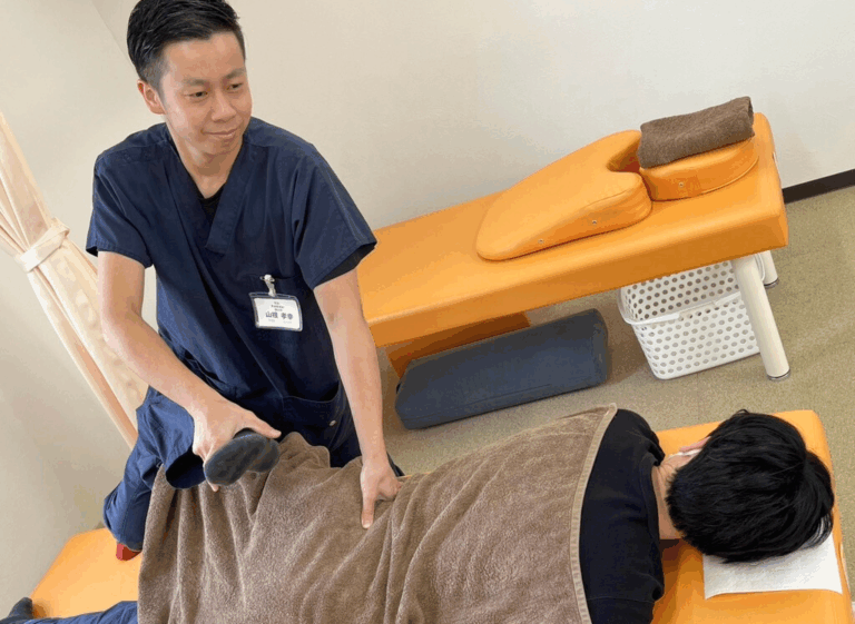 ✨腰痛予防に欠かせない「股関節ストレッチ」とは？✨腰痛治療に強い上田市の整体院「うえだBJ整骨院」が解説⚠️